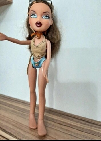 Beden Renk Bratz Yasmin
