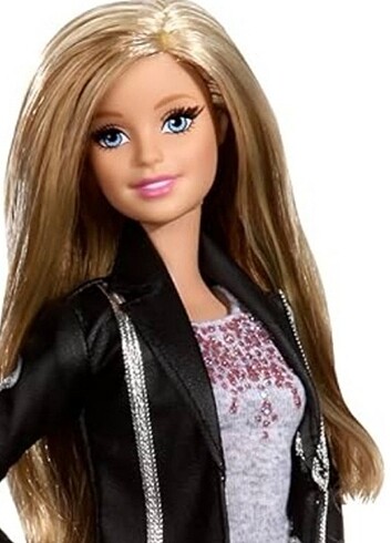 Kirpikli sıfır style barbie