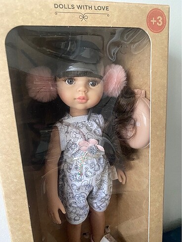 Barbie Paola Reina kutulu