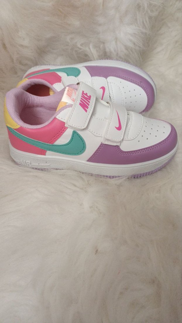 Beyaz Nike Kız Çocuk Velcro Spor Ayakkabısı - Görsel 5