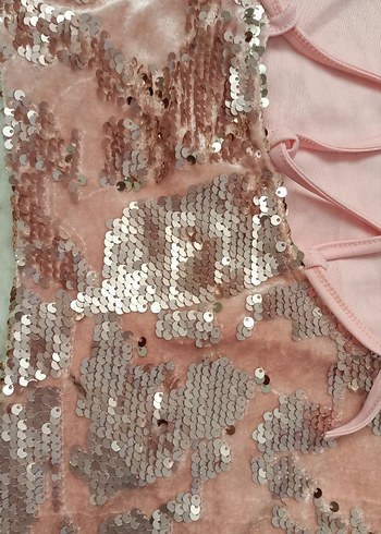 Pembe kadife pullu abiye
Boy 85
İki gögus uzeri kol alti 40cm - Görsel 4