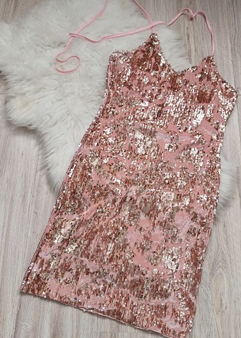 Pembe kadife pullu abiye
Boy 85
İki gögus uzeri kol alti 40cm - Görsel 3