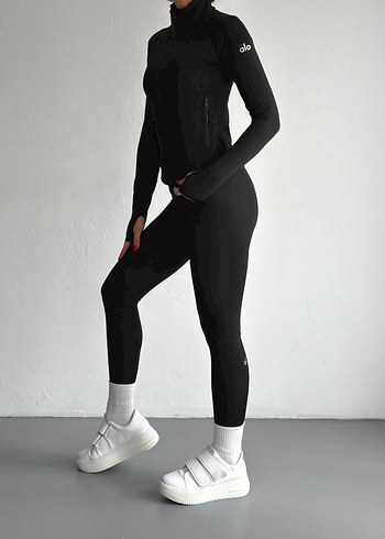 Siyah Uzun Kollu Mini Spor Üst - Görsel 5