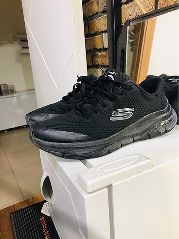 Skechers Archfit 42 nmr