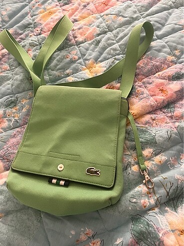 Lacoste çanta