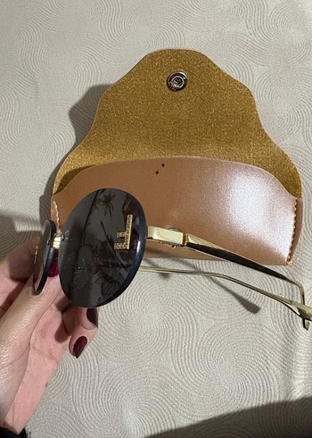 Kadın Güneş Gözlüğü - Görsel 2