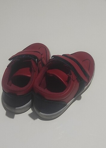 23 Beden Sneaker ayakkabı