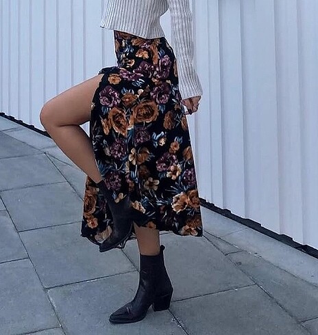 Çiçekli Etek