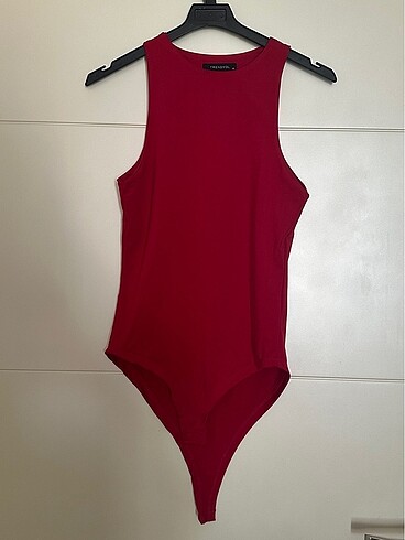 xs Beden Trendyolmilla bordo halter yaka çıtçıtlı örme body bordo