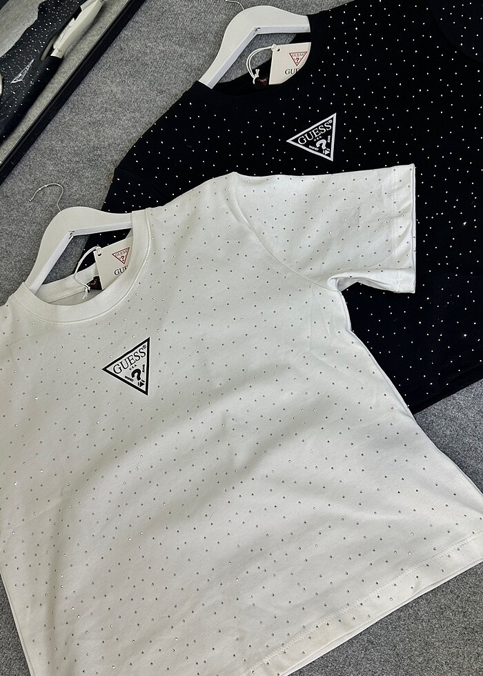 Guess Taşlı Tshirt - Görsel 2