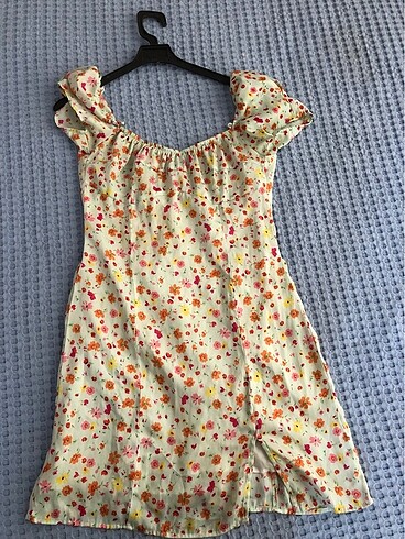 s Beden Bershka saten çiçekli mini elbise