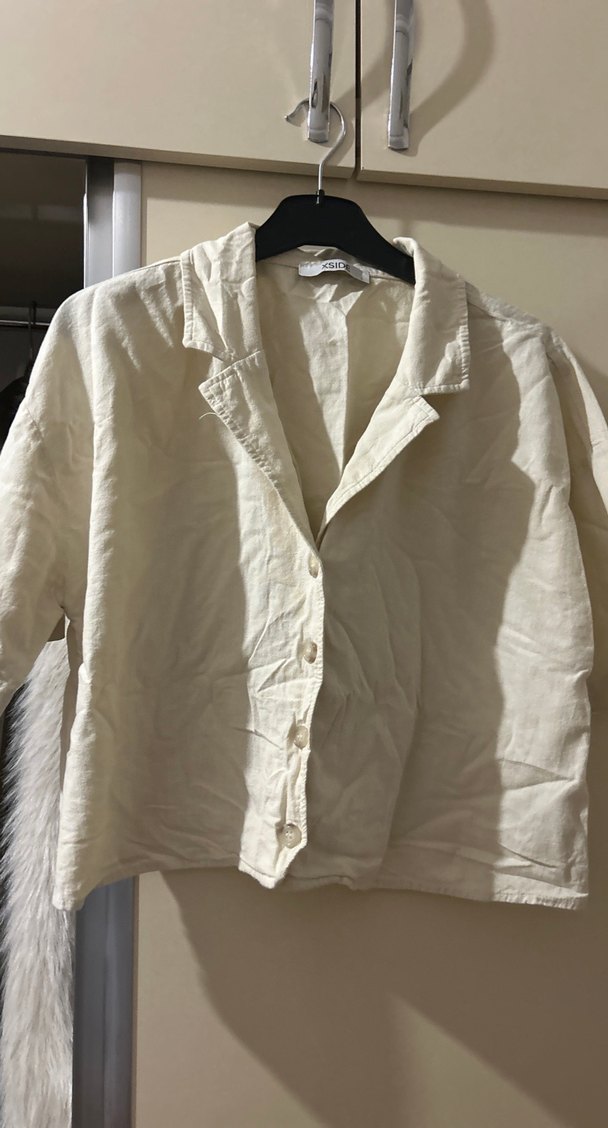 Düğmeli Beyaz Keten Kadın Gömlek - Görsel 3