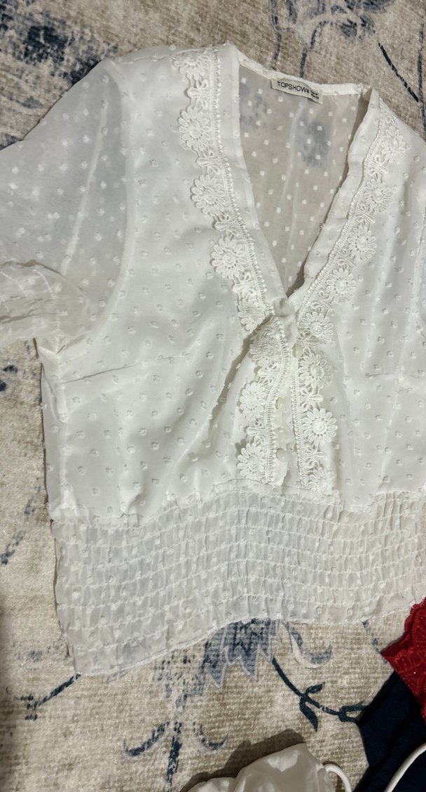 Dantel Detaylı Beyaz Bohem V Yakalı Bluz - Görsel 2
