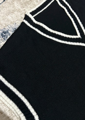 V Yaka Siyah Örgü Kadın Süveter - Görsel 5