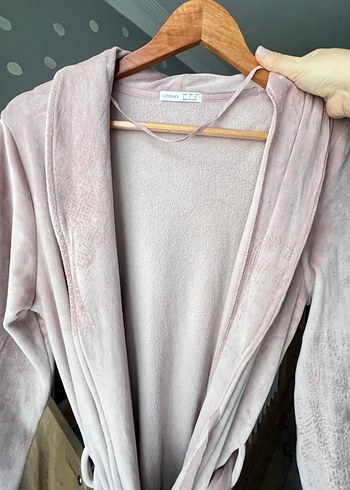 Oysho sabahlık
Pembe Midi Kadın Bornoz/
1-2kez giyildi yeni gibi - Görsel 5