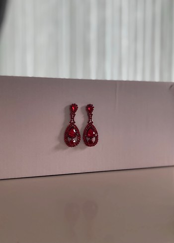 Kırmızı Uzun Kına Küpeler - Görsel 2