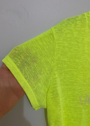 Sarı V Yaka Kısa Kollu Tişört - Görsel 3