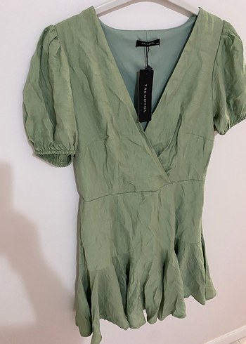 Yeşil Keten Mini Elbise V Yakalı - Görsel 3