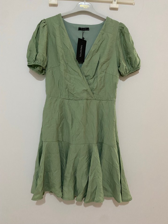 Yeşil Keten Mini Elbise V Yakalı - Görsel 2