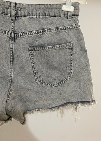 Gri Yırtık Mini Kot Şort - Görsel 7