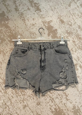 Gri Yırtık Mini Kot Şort - Görsel 9