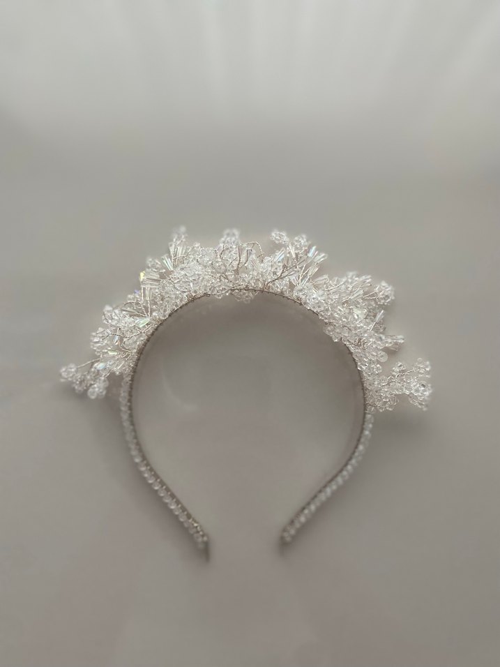 Beyaz Kristal Boncuklu Taç - Görsel 2