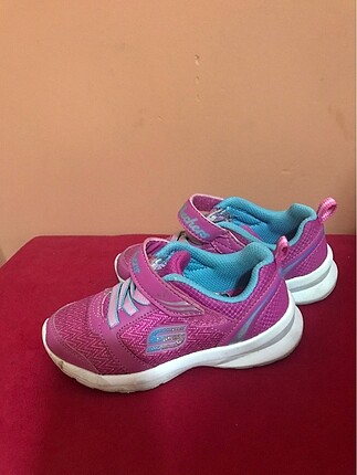 Skechers spor ayakkabı