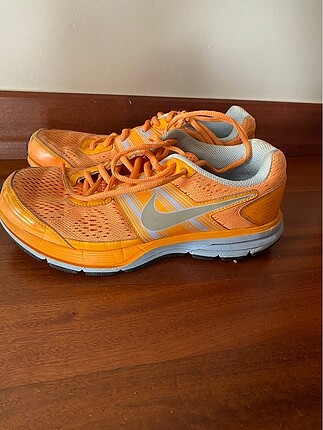Nike zoom turuncu spor ayakkabı 38.5 numara