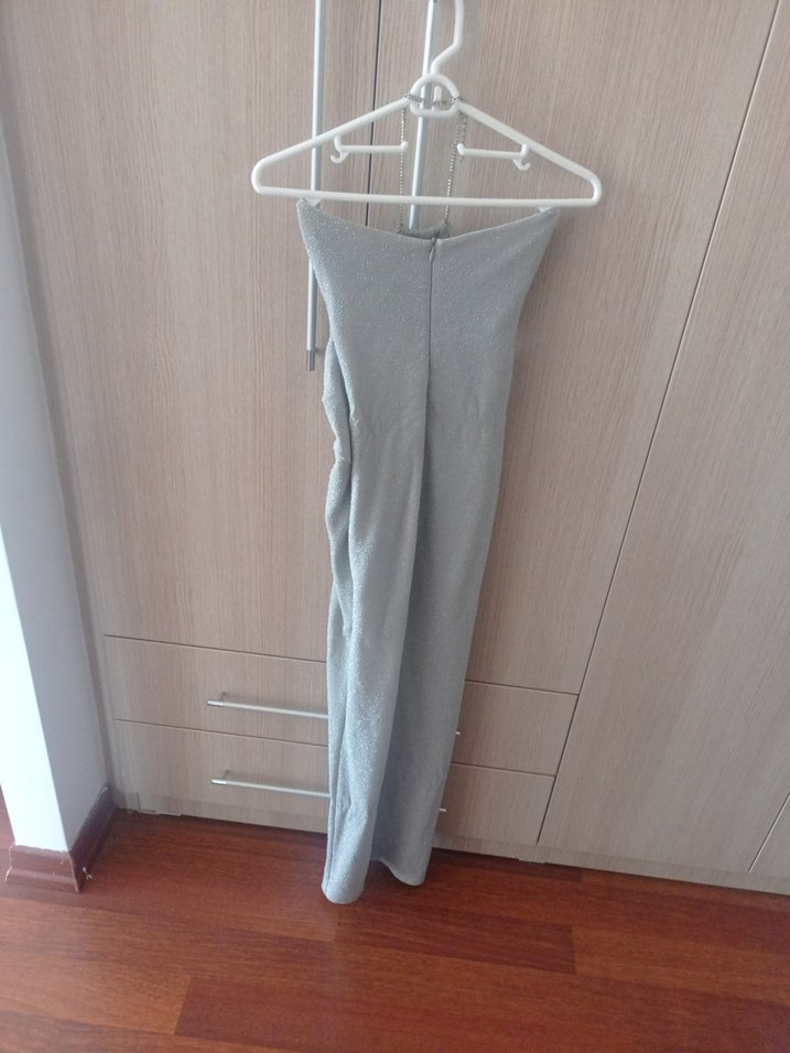 Gri Drapeli Uzun Halter Yaka Abiye Elbise - Görsel 5