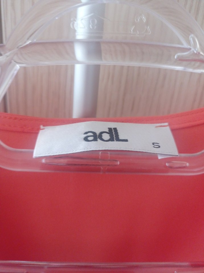 turuncu V Yaka Drapeli - Görsel 3