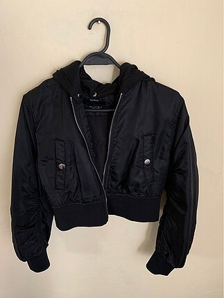 Bershka crop bomber ceker