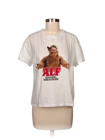 Bershka T-shirt %70 İndirimli.