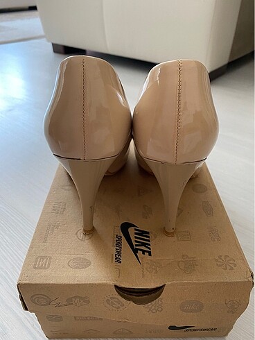 39 Beden ten rengi Renk Stiletto
