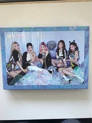 Itzy Icy Album