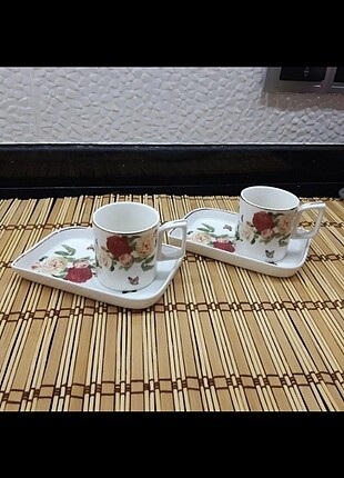 İkili kahve fincanı