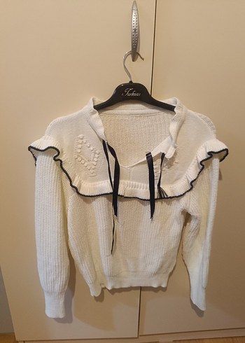 Nakışlı Beyaz Örgü Mini Kazak - Görsel 2