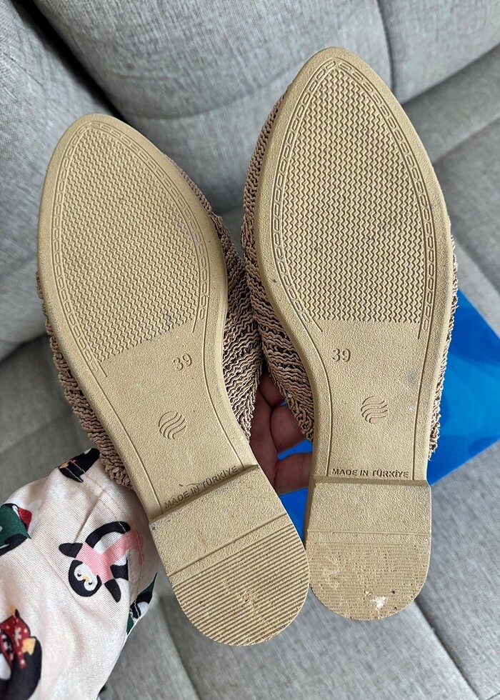 RENKLİ TAŞLI ÖNÜ KAPALI HASIR TERLİK - Görsel 4