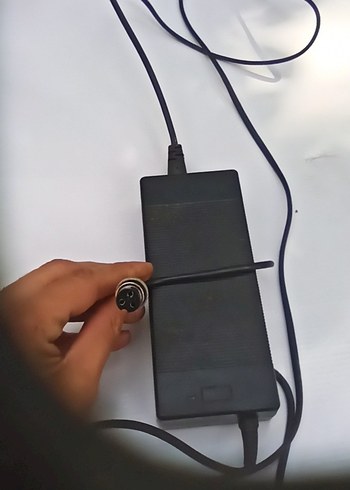Beden Scooter Şarj Aleti 56.6 v 2A
