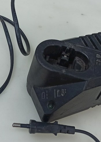 Bosch Ni-CD Matkap Şarj Aleti