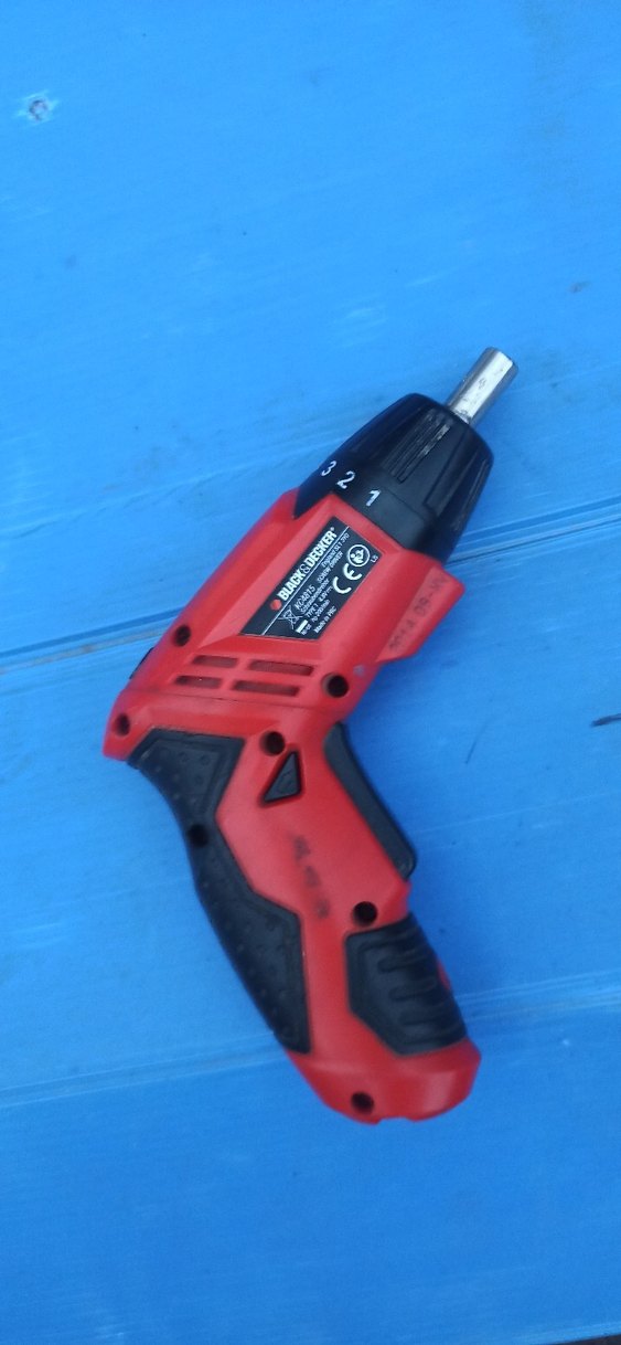 Black& Decker Şarjlı Vidalama ( Çalışmıyor) - Görsel 3