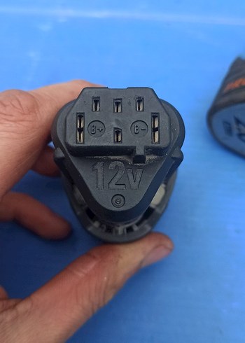 AEG 12V 2.0 Ah Pro Li-ion Batarya( 1 adet) - Görsel 4