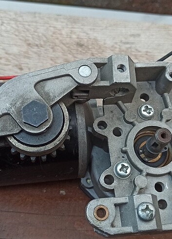 Redüktörlü Dc Motor 24 Volt 210 rpm 