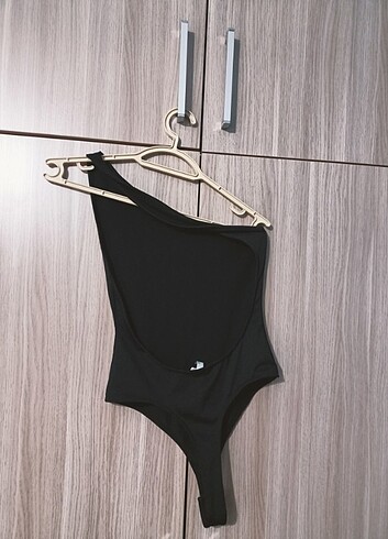 Diğer Sırtı Açık Tek Kollu Body