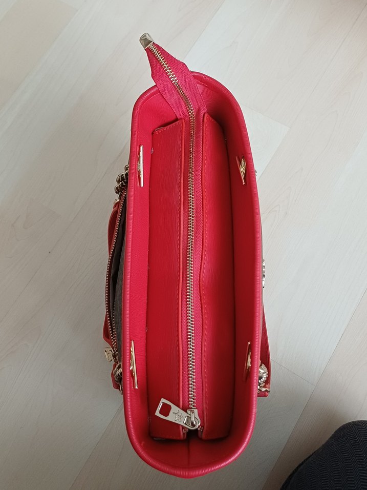 Zincir Detaylı Kırmızı kenarli kahverengi Çanta - Görsel 3