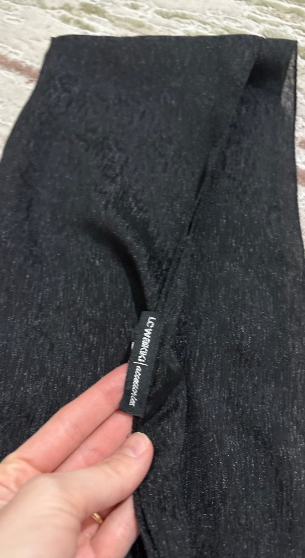 Siyah parıltılı şal - Görsel 3