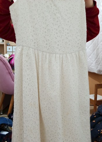 Kolsuz Beyaz Dantel Kız Elbisesi - Görsel 3