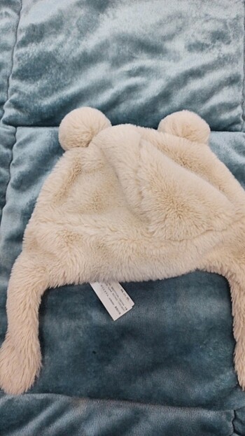 Zara peluş şapka
