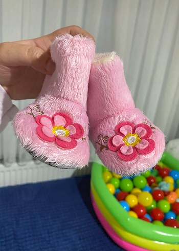 Kız Çocuk Pembe Nakışlı Sıcak Ev Terliği - Görsel 5