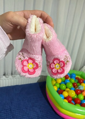 Kız Çocuk Pembe Nakışlı Sıcak Ev Terliği - Görsel 4