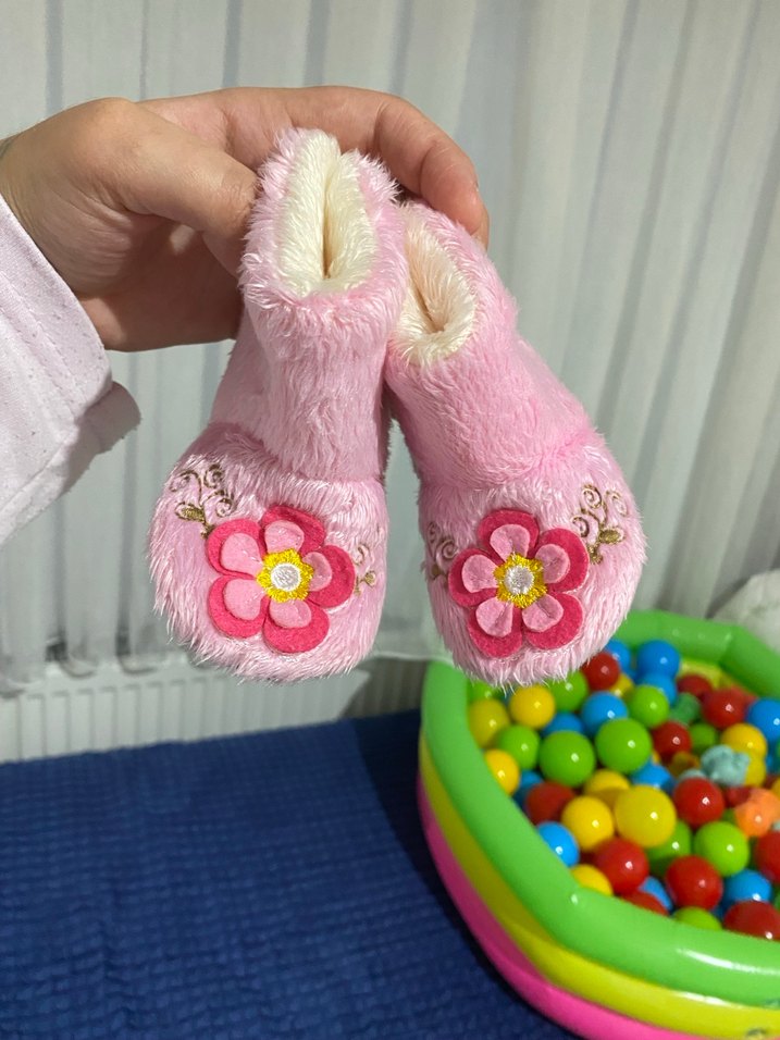 Kız Çocuk Pembe Nakışlı Sıcak Ev Terliği - Görsel 4